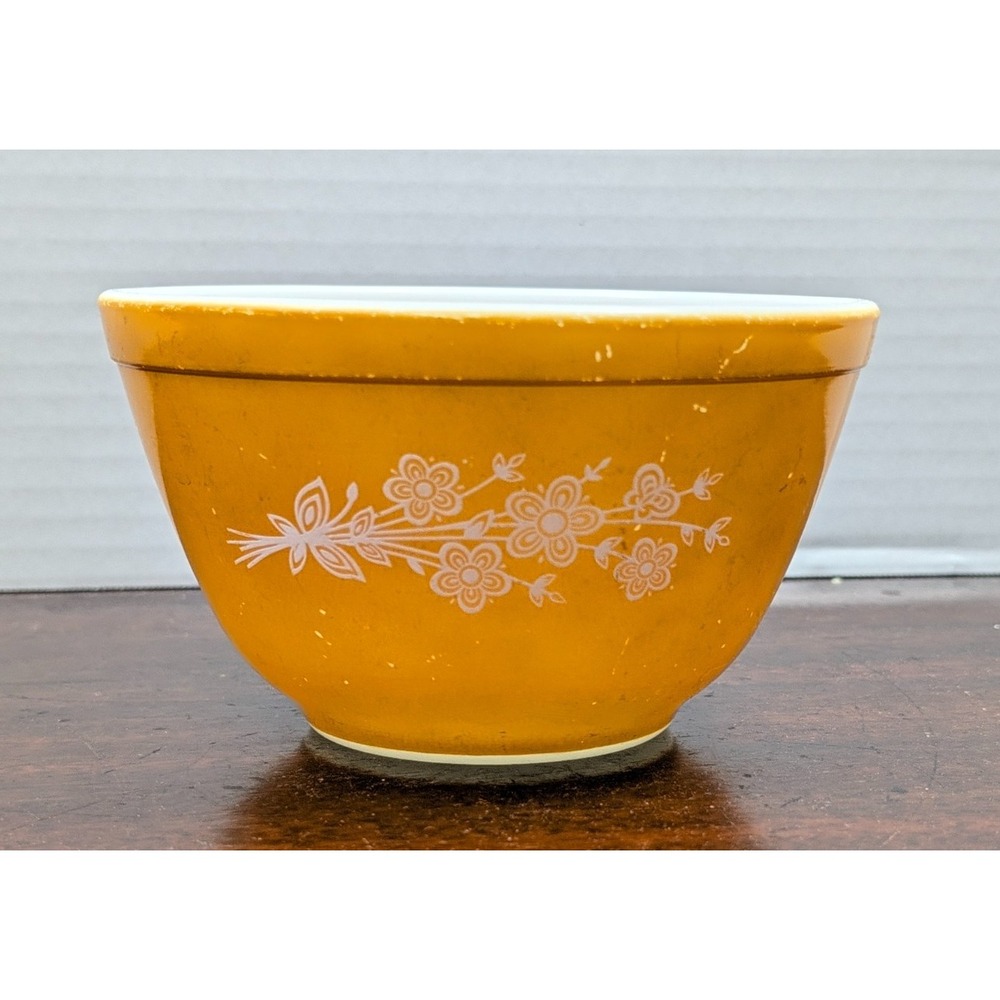 Pyrex Butterfly Gold Nesting Mixing Bowl 1 1/2 Pt Round Corning Flowers 401